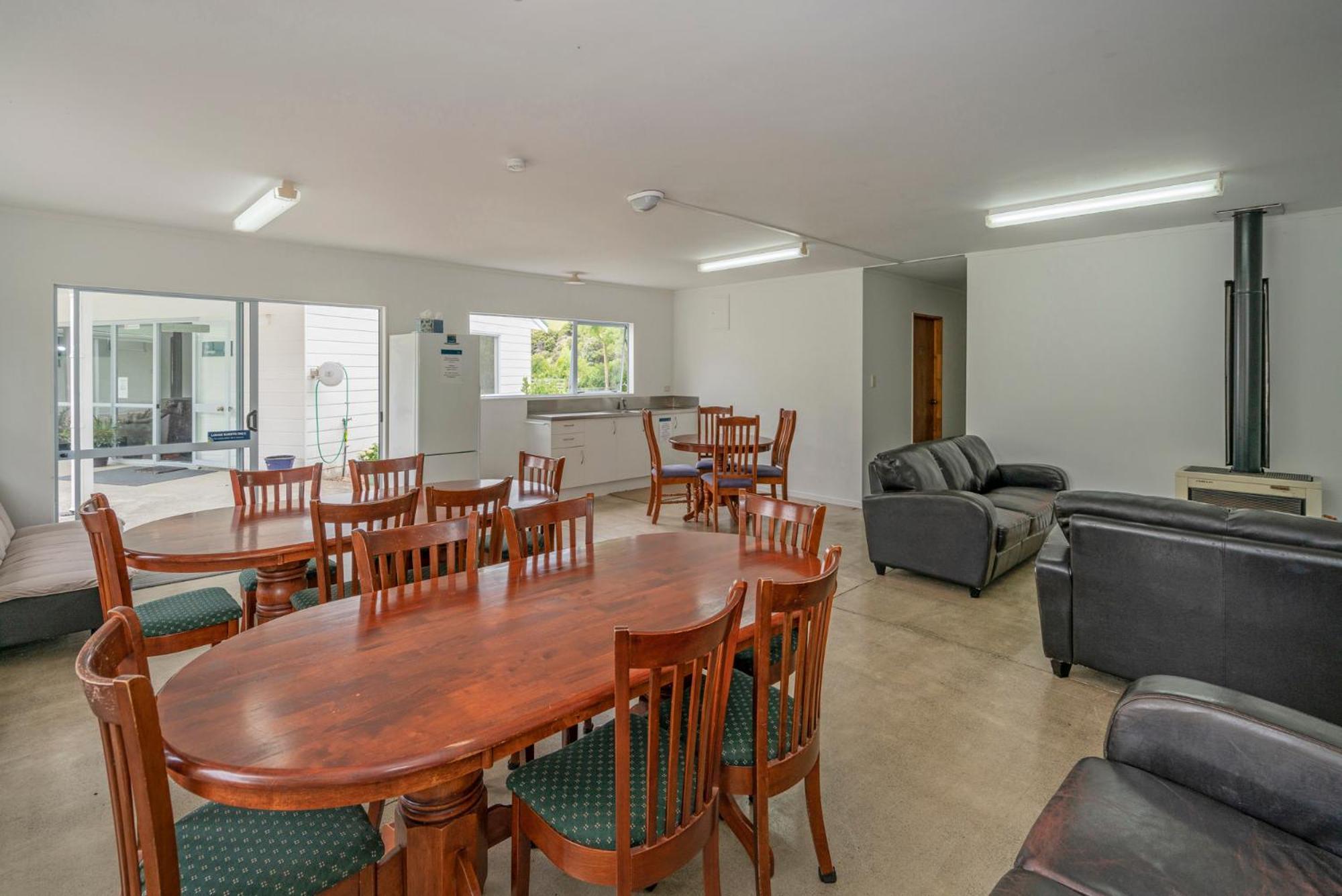 Coromandel Shelly Beach Top 10 Holiday Park מראה חיצוני תמונה