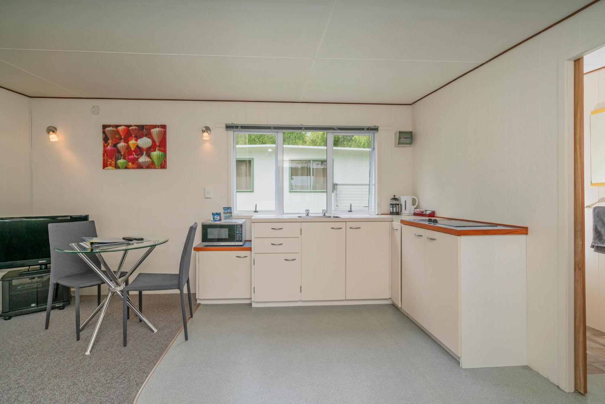 Coromandel Shelly Beach Top 10 Holiday Park חדר תמונה