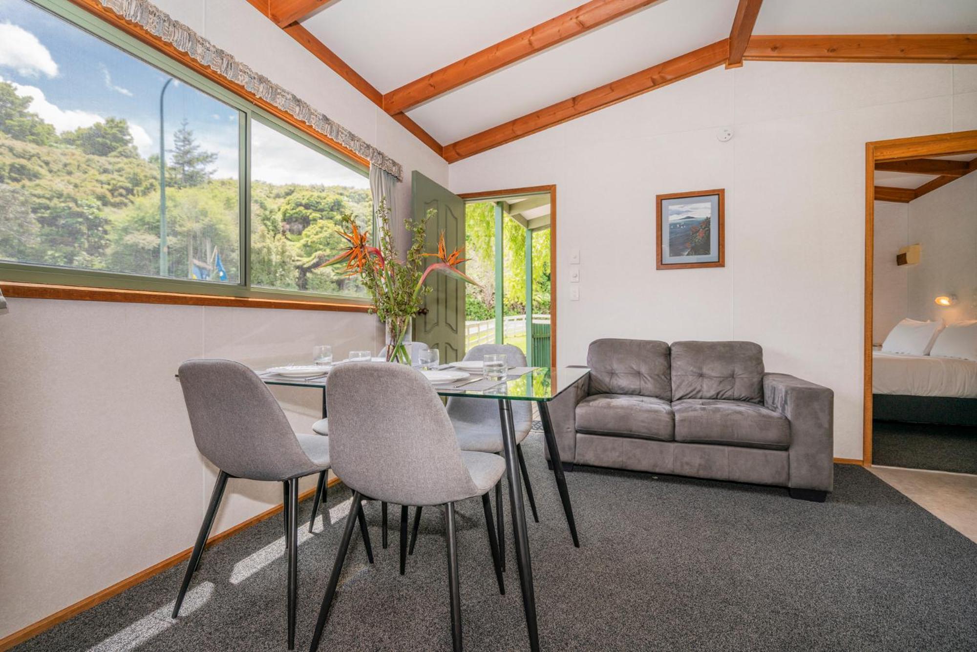 Coromandel Shelly Beach Top 10 Holiday Park מראה חיצוני תמונה