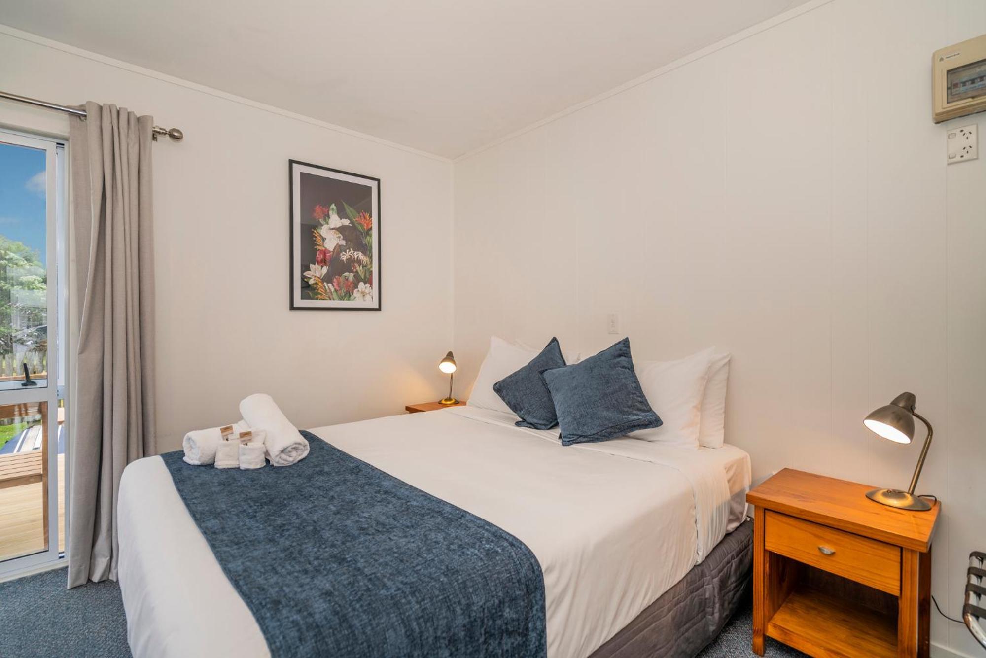 Coromandel Shelly Beach Top 10 Holiday Park חדר תמונה