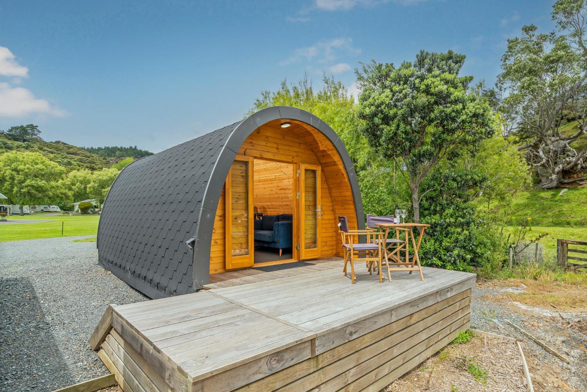 Coromandel Shelly Beach Top 10 Holiday Park חדר תמונה